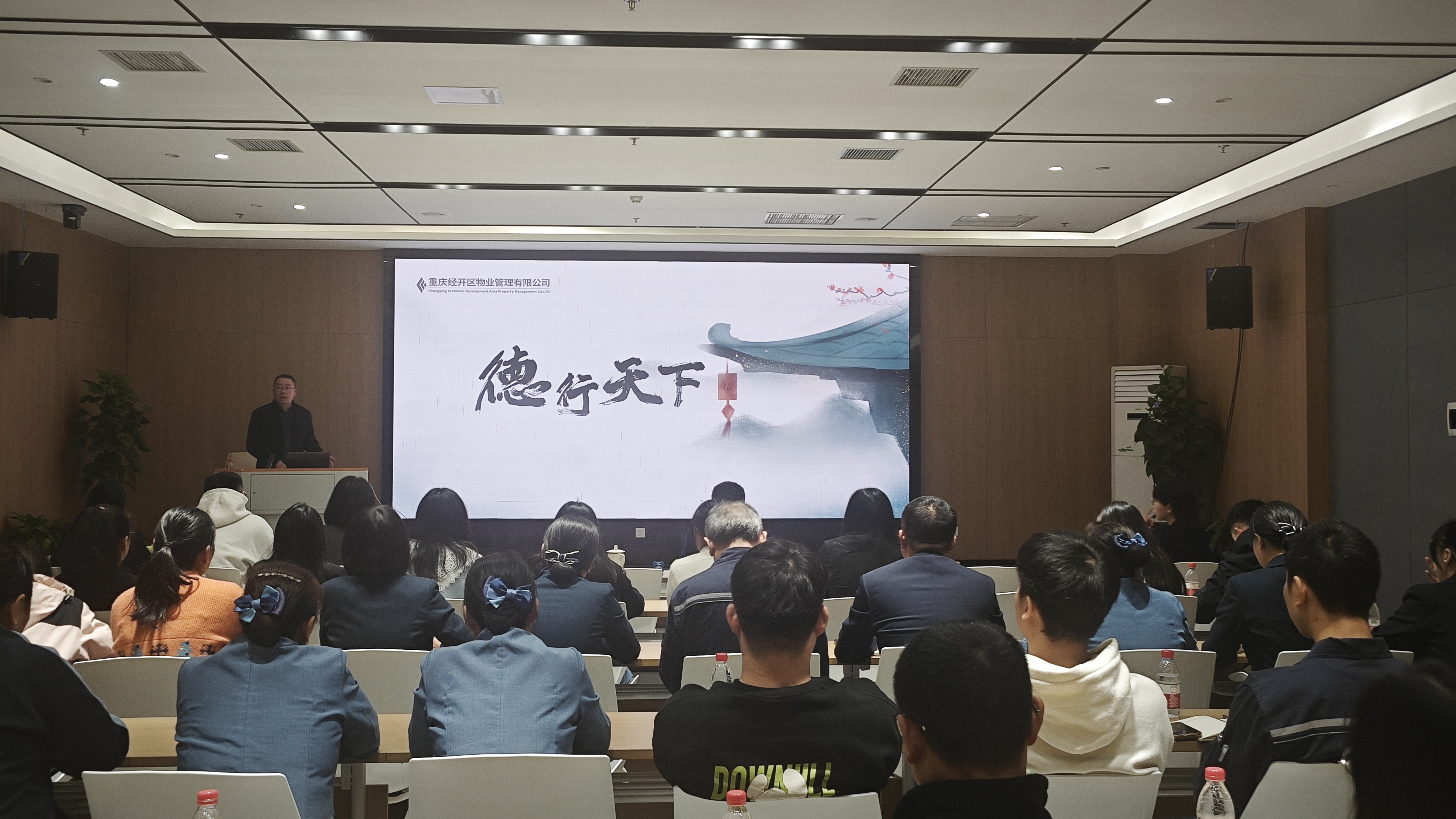 1734602912529384.jpg cc9d8bde4170a6b3b65b0771af91368.jpg